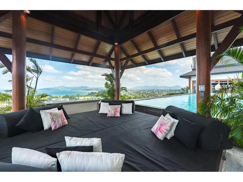 4 Khách Sạn Sức Khỏe Tại Surin, Phuket: Nơi Bình Yên Chờ Đón Tuổi Vàng